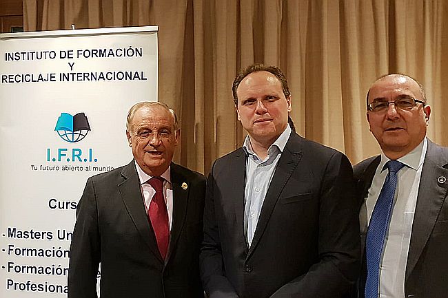 Daniel Lacalle, Jordi Paniello y Ricardo Martinez.