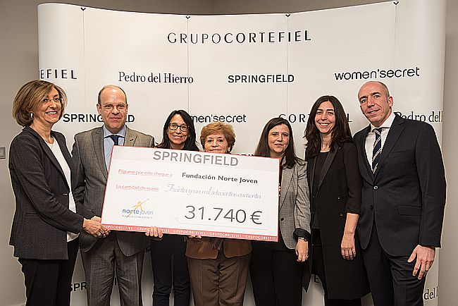 Springfield-dona-31.740-euros-a-Asociación-Norte-Joven.