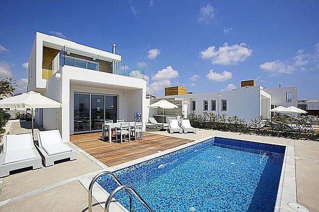 Paradise Cove Luxurious Beach Villas