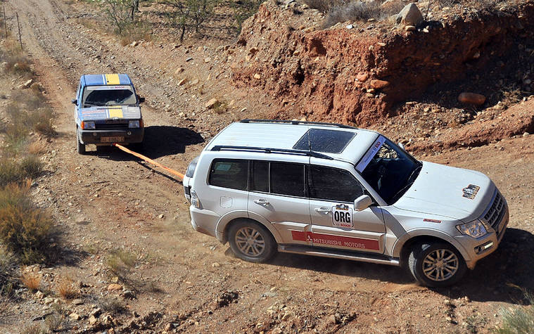 Mitsubishi vehículo oficial
 