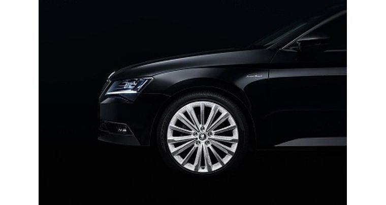 ŠKODA ‘SUPERB BLACK CRYSTAL’