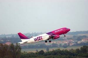 WIZZ AIR alcanza los 100 millones de pasajeros