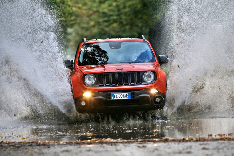 El Jeep Renegade nombrado mejor “4x4 del año 2016”
 