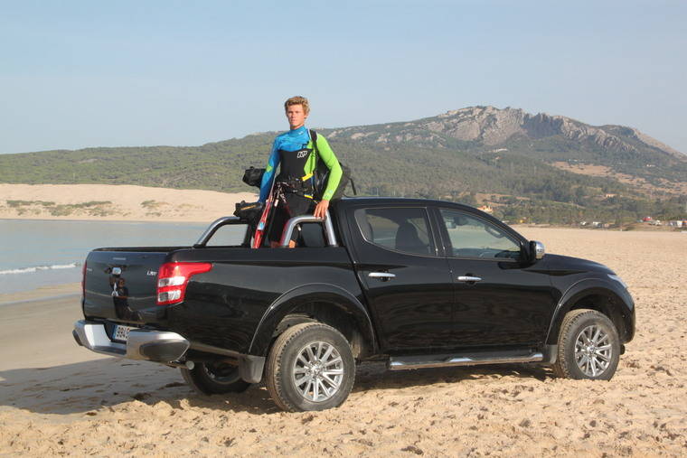 Liam Whaley, imagen del nuevo Mitsubishi L200