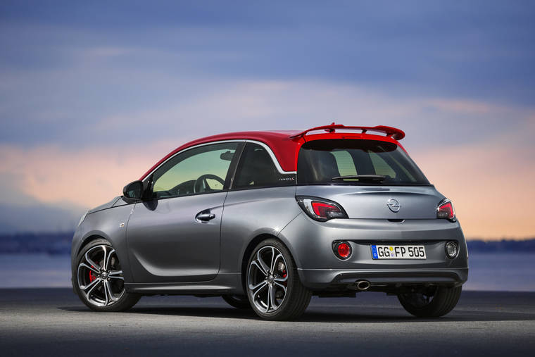 No, es el Opel Adam S