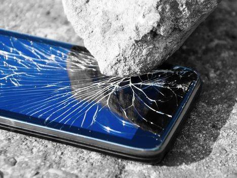 La mitad de los españoles nunca ha pagado por una app para su smartphone