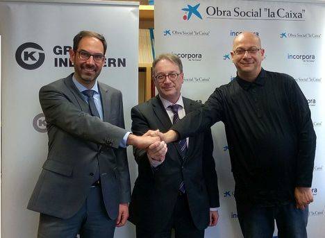 De izquierda a derecha: Pere Rodríguez, director del Área de Personas del Grupo Indukern; Marc Simón, director del Área Social de la Fundación Bancaria “La Caixa”, e Ignasi Parody, director general de Trinijove.
