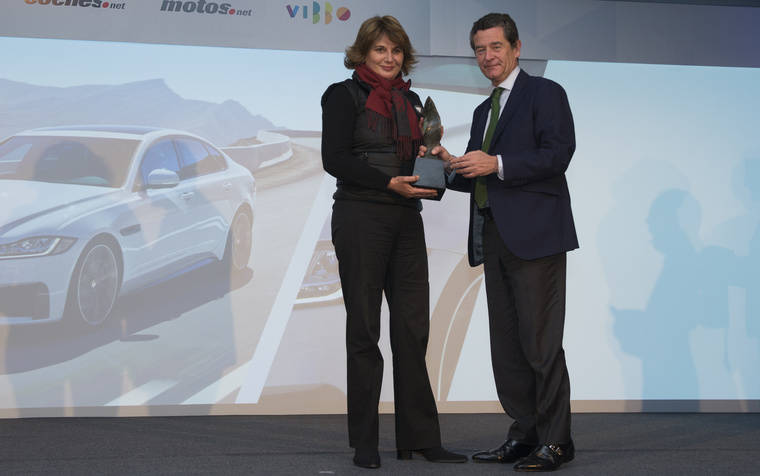 El Jaguar XF “Mejor berlina 2016”
 