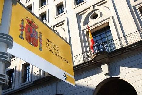 El número de trabajadores afectados por despidos colectivos desciende un 31,5% en 2015