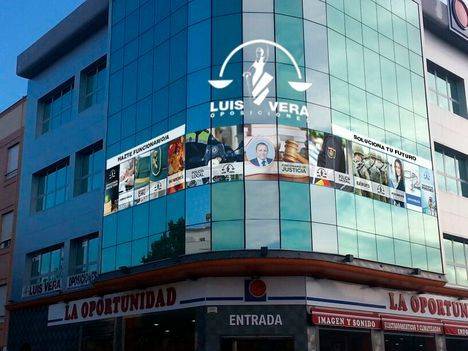 Luis Vera Oposiciones inicia la expansión en franquicia