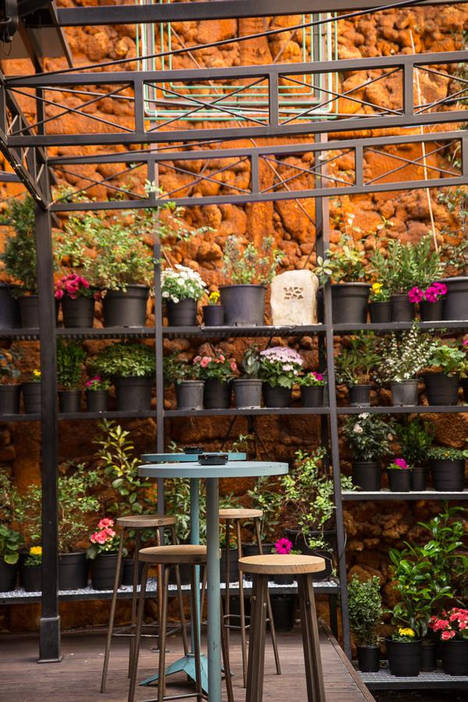 El Mercado de San Ildefonso, ofrece el terraceo más cool en el centro de Madrid
