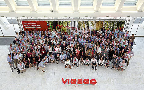 Grupo de directivos de Viesgo durante su encuentro anual en Oviedo.