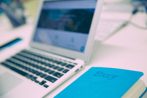 Ebury lanza su programa de becas ‘Ebury Yes We Tech’ para la inclusión y el fomento de la mujer en actividades tecnológicas