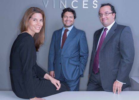 Elena Herrero-Beaumont, David Córdova y Jorge Villarino. 