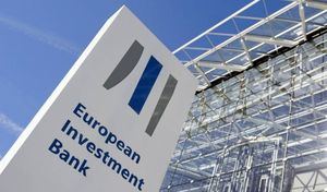 El BEI, el FEI e ICO firman con Grupo Cajamar un acuerdo para facilitar más de 1.000 millones de euros a las pymes y autónomos