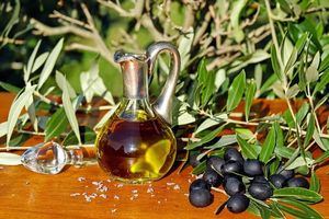 España produce 1.767.000 toneladas de aceite, apenas 14.500 menos que en la campaña récord