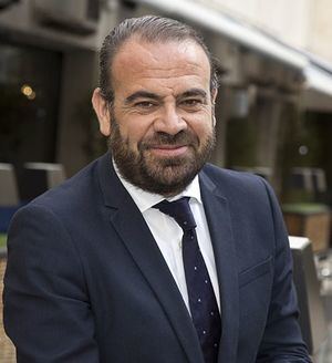 El Presidente y el Consejero Delegado de Meliá Hotels International adquieren acciones de la Compañía