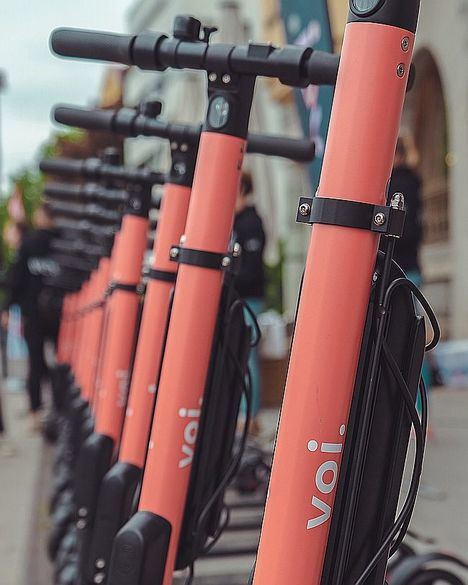 Voi Technology vuelve a Málaga con 300 patinetes