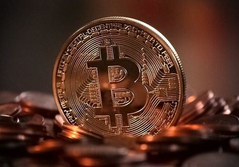 El primer fondo cotizado ETF vinculado a bitcoin ¿es una buena noticia o un caballo de Troya?
