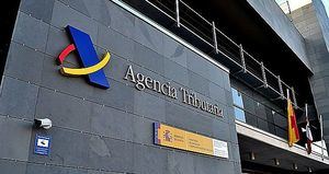 Los Técnicos de Hacienda lamentan que las mujeres aún cobren casi 4.600 euros menos que los hombres