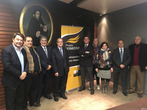 Pablo Vila, galardonado con el Premio Hermestur en la XVIII edición