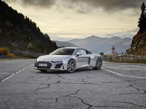 Nuevos Audi R8 V10 RWD y R8 LMS GT4