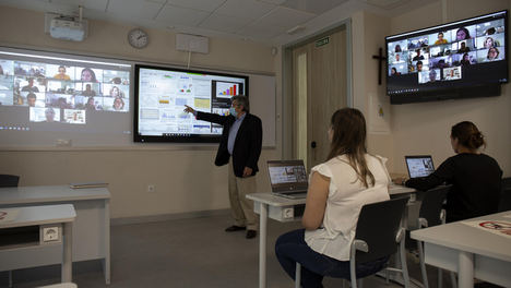 Las aulas para la doble presencialidad son ya una realidad en las Universidades CEU
