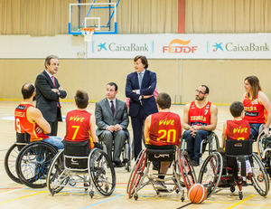 CaixaBank y la Federación Española de Deportes de Personas con Discapacidad Física se unen para impulsar el baloncesto en silla de ruedas