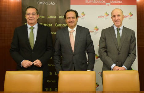 De izquierda a derecha: José Ignacio Fanego González, director corporativo de Red Minorista de Bankia; Juan Pablo Lázaro, presidente de CEIM; y Manuel Pérez Meneses, director corporativo de Banca de Empresas de Bankia.