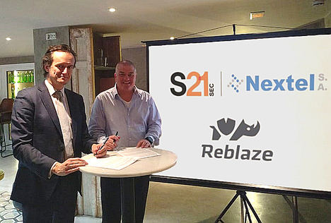 Agustín Muñoz-Grandes, CEO de S21sec, y Eyal Hayardeny, CEO de Reblaze.