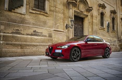 Alfa Romeo Giulia Q4 AT8