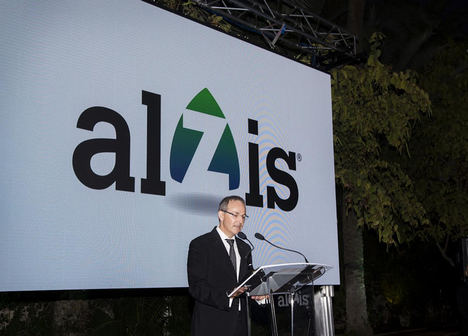 A​lzis se presenta en sociedad