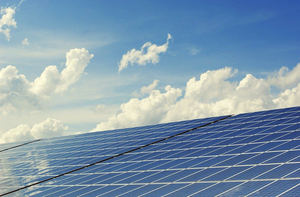 Andalucía casi duplica su potencia fotovoltaica conectada a la red, según la Agencia Andaluza de la Energía