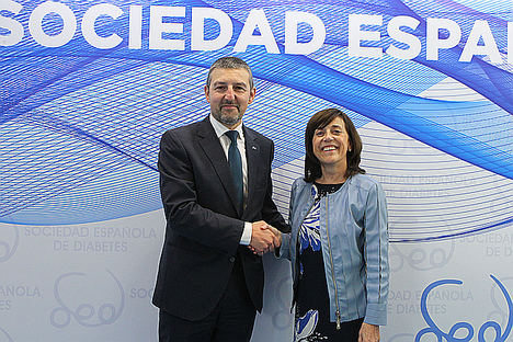Andoni Lorenzo (FEDE) y Anna Novials (SED).