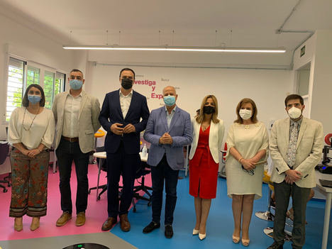 Educación pone en marcha las aulas del futuro, espacios de aprendizaje tecnológicos con metodologías innovadoras