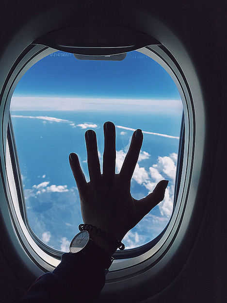 Dos de cada tres españoles han tenido un compañero de avión que olía mal, según Jetcost