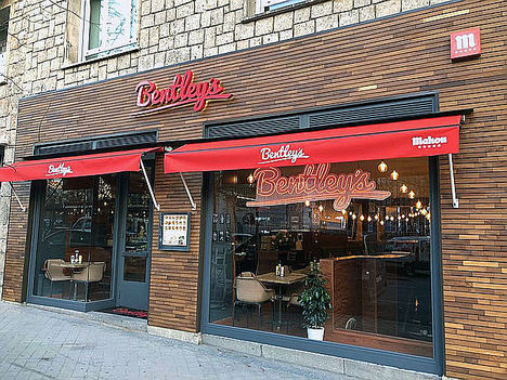 Bentley’s Burger, el éxito de una mezcla secreta de once especias para una hamburguesa