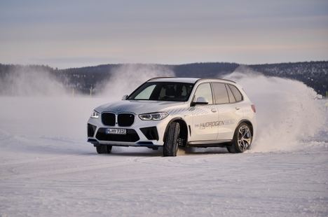 El BMW iX5 Hydrogen en las últimas pruebas