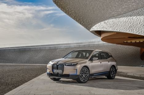 Primer BMW iX