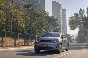 El BYD Dolphin número 500.000 sale de la línea de producción