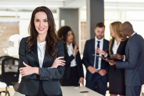 Banca y Seguros: donde más cobran las mujeres, aunque ganan menos de la mitad que los hombres