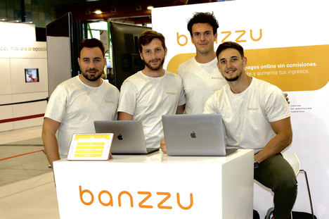 Equipo Banzzu.