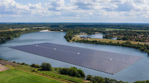 BayWa r.e. construye una de las mayores plantas fotovoltaicas flotantes en Alemania para Quarzwerke GmbH