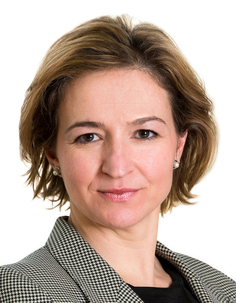Begoña Barrantes, Clifford Chance.