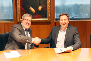 Benoît Hérbert, Vicepresidente de Business Development & Licensing de Pediapharm, y Oriol Segarra, Consejero Delegado de Uriach