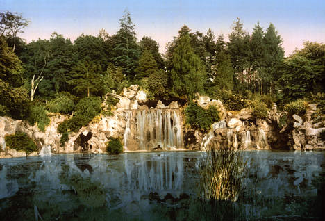 Bois du Boulogne, the cascade, Paris