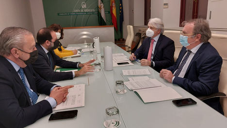 El CADECA y la Junta de Andalucía acuerdan un significativo aumento de la retribución y el número de guardias de Asistencia Jurídica Gratuita