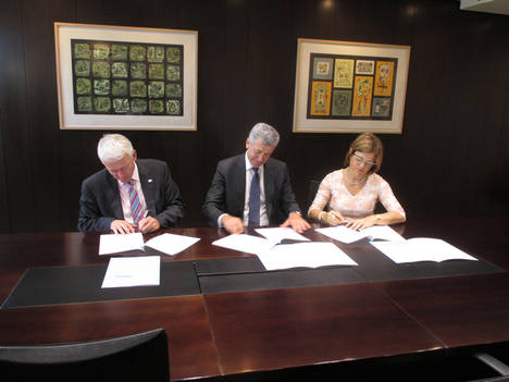 Dcha.-izda. Culhane, Coll, Martinell,  crédito CISI ESPAÑA.