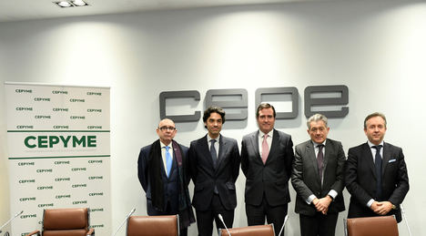 De izda. a dcha: Max Gosch, Rodrigo Madrazo, Antonio Garamendi, Valentín Pich y Carlos Puig de Travy.