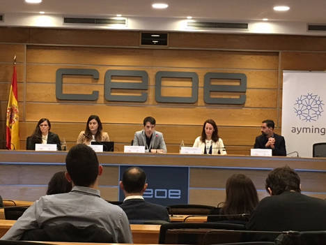 De dcha a izda): Eleuterio Lombardo, Director Científico de TiGenix; Soraya Gamonal, Head of Innovation Performance de Ayming; Ion Arocena, Director General de ASEBIO; Cristina Cortés, Consultora Senior especializada en el sector biotech de Ayming; y Marta Báez, Consultora Senior especializada en el sector biotech de Ayming.